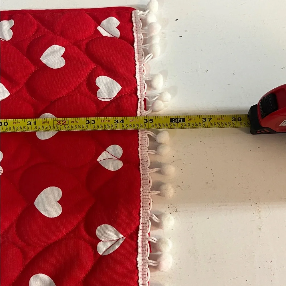 Heart Patterned Red Throw Blanket - Picture 2 of 3